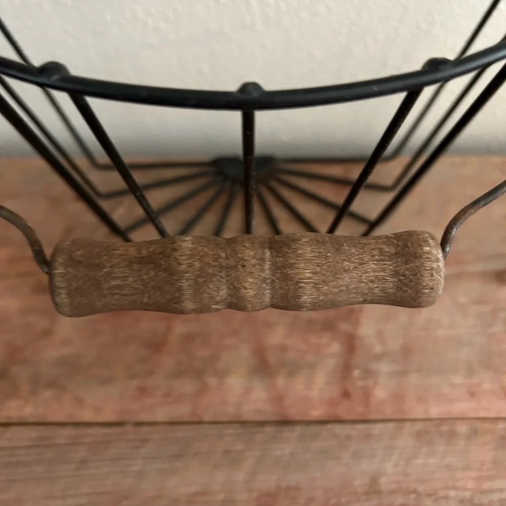 Metal black Wire hanging basket with wood handle